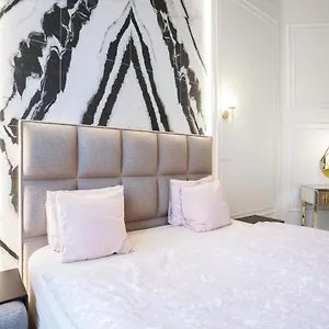 https://palace-apartment-by-main-station-premier.praguehotelsweb.com